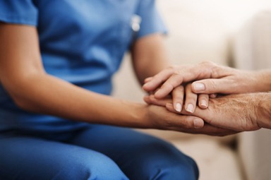 Aide soignante diplômée – accompagnement à domicile sur mesure 🌹